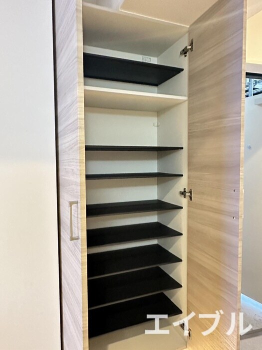 物件内観写真10　(靴箱)