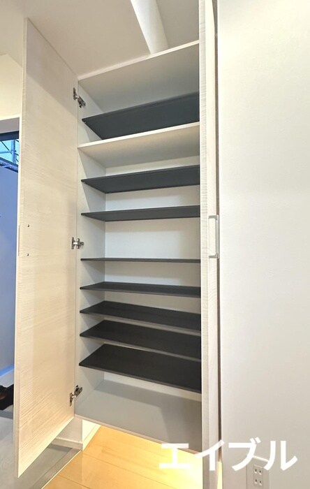 物件内観写真11　(靴箱)