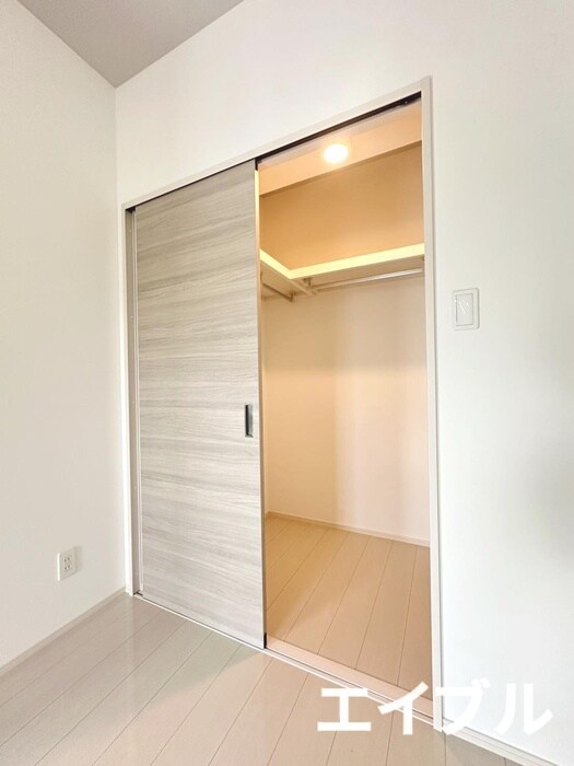 物件内観写真12　(収納)