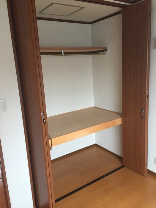 物件内観写真12　(収納)