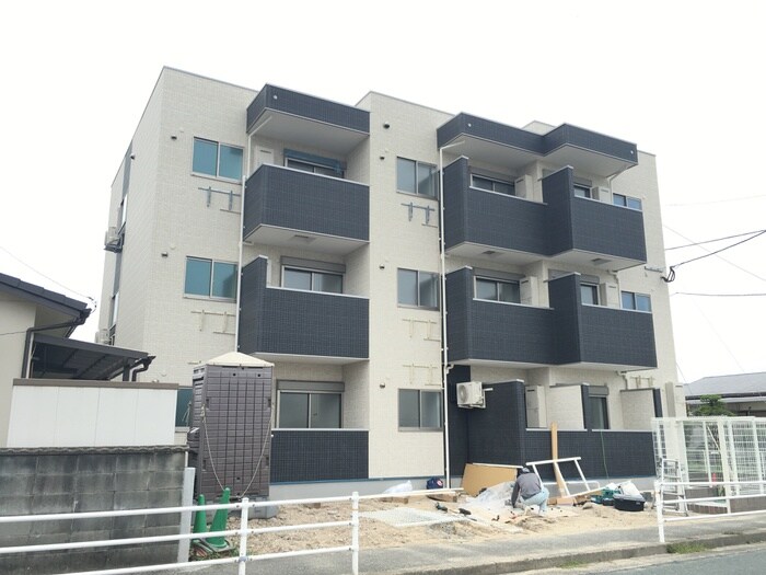 物件外観写真2　(外観写真)