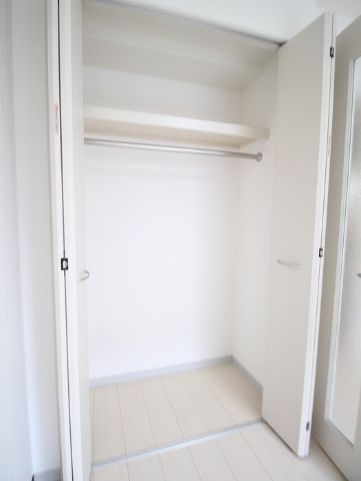 物件内観写真13　(収納)