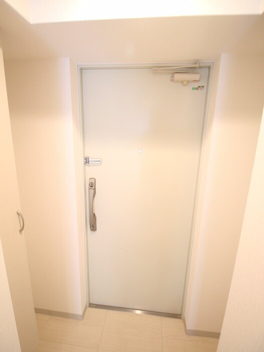 物件内観写真15　(玄関)