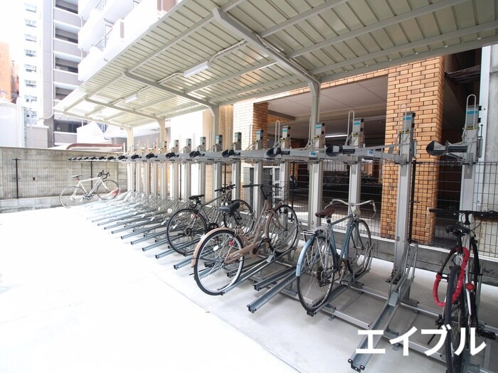 物件外観写真5　(駐輪場)