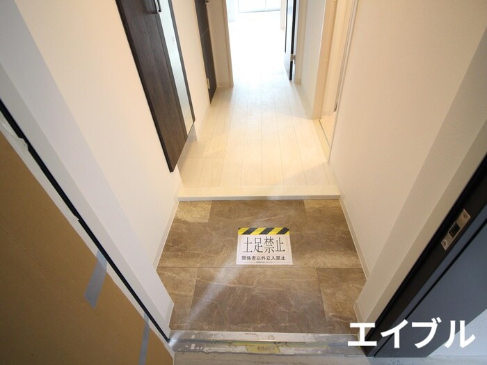 物件内観写真16　(玄関)