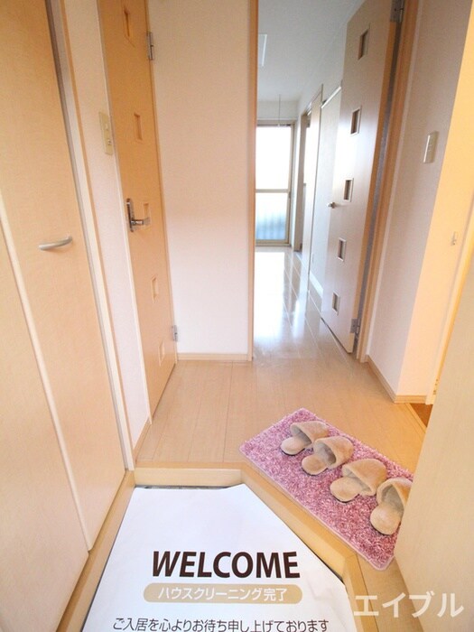 物件内観写真15　(玄関)