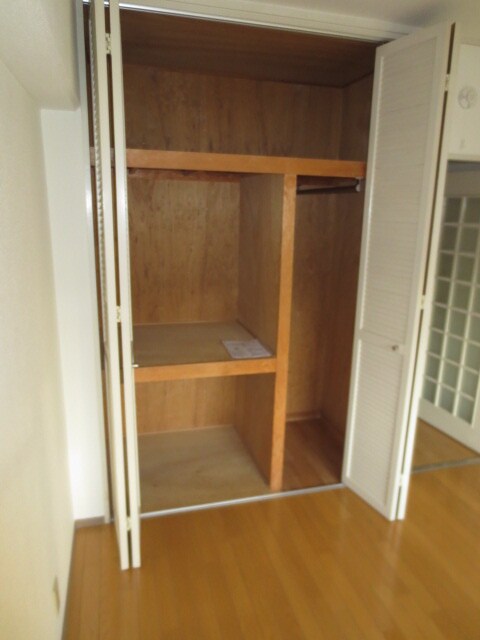 物件内観写真9　(収納)