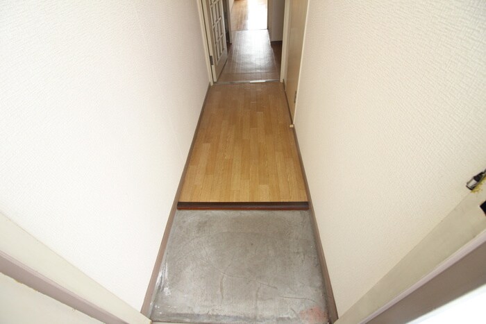 物件内観写真17　(玄関)