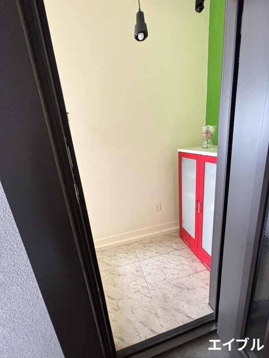 物件内観写真10　(玄関)