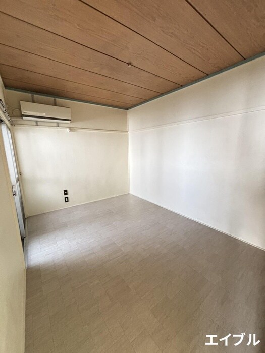 物件内観写真18　(居室)