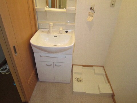 物件内観写真8　(洗面)