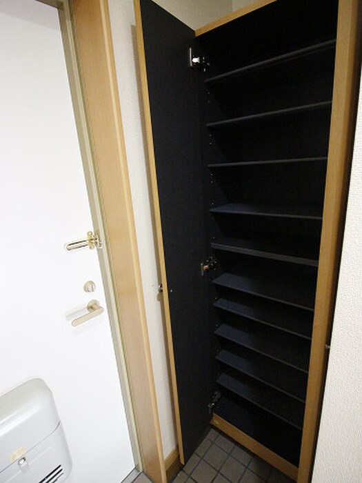 物件内観写真17　(靴箱)