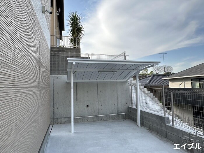 物件外観写真3　(駐輪場)