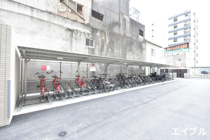 物件外観写真4　(駐輪場)