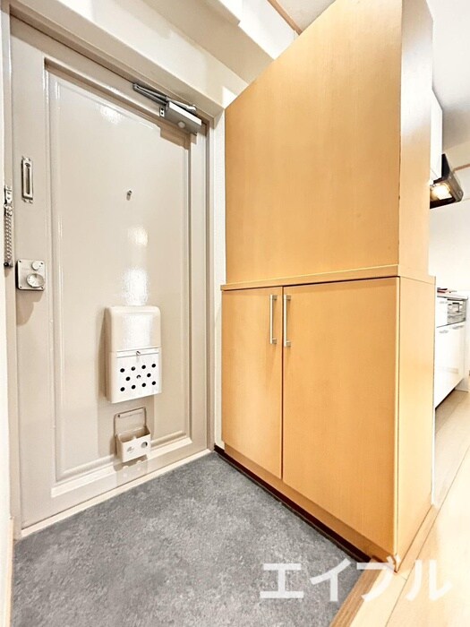 物件内観写真6　(玄関)