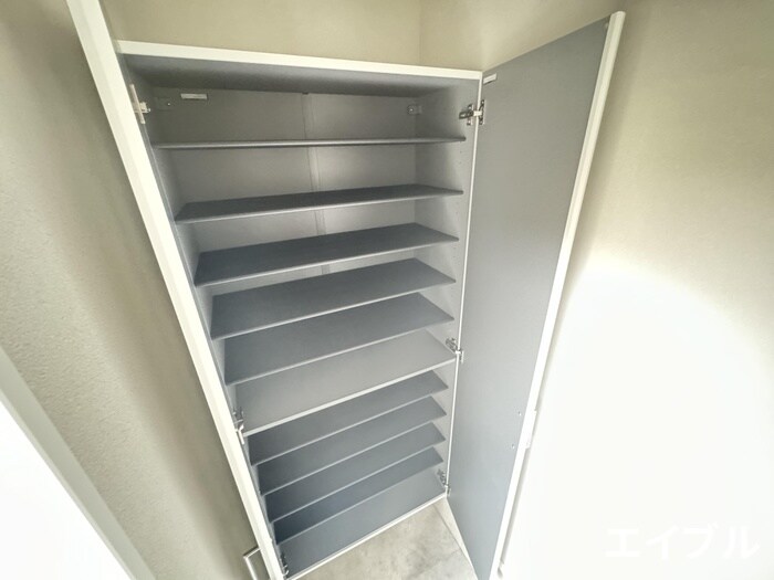 物件内観写真14　(靴箱)
