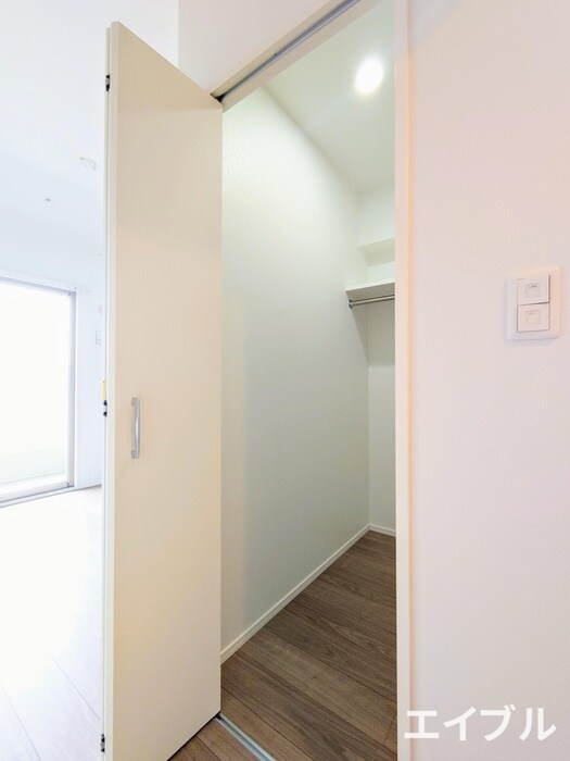 物件内観写真11　(収納)