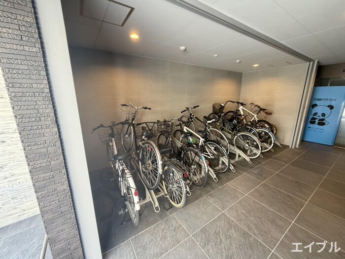 物件外観写真4　(駐輪場)
