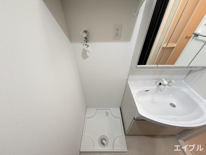 物件内観写真13　(洗濯機置場)