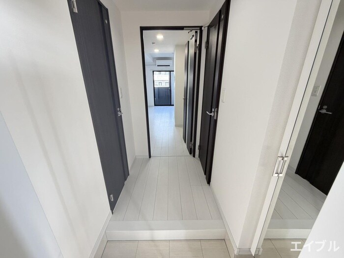 物件内観写真17　(廊下)