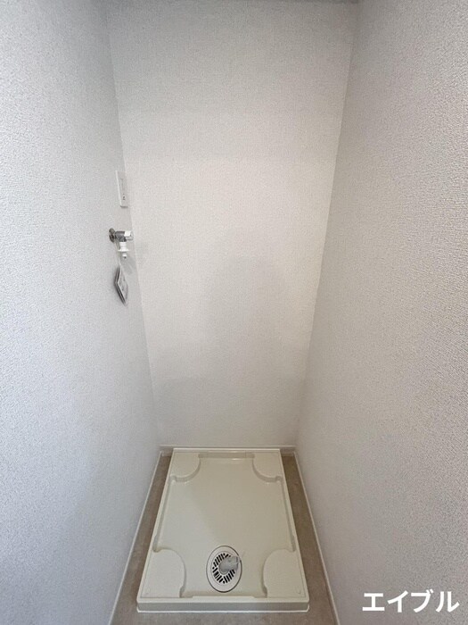 物件内観写真12　(洗濯機置場)