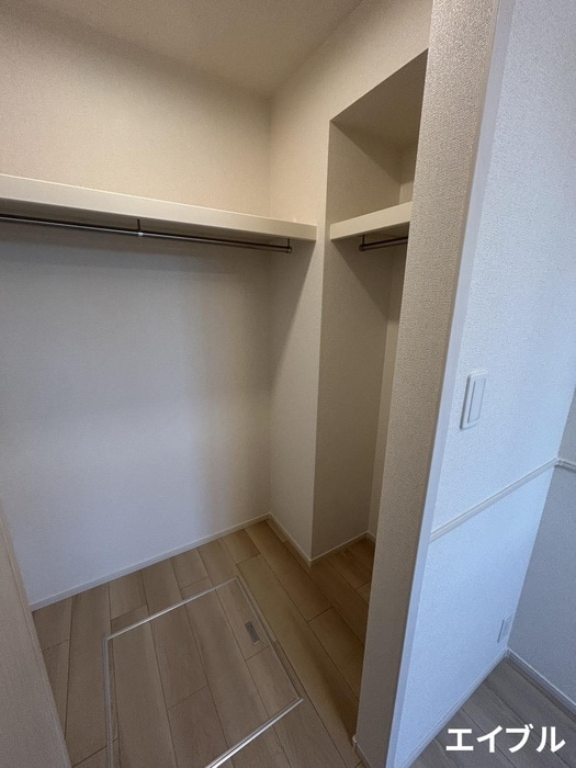 物件内観写真16　(収納)