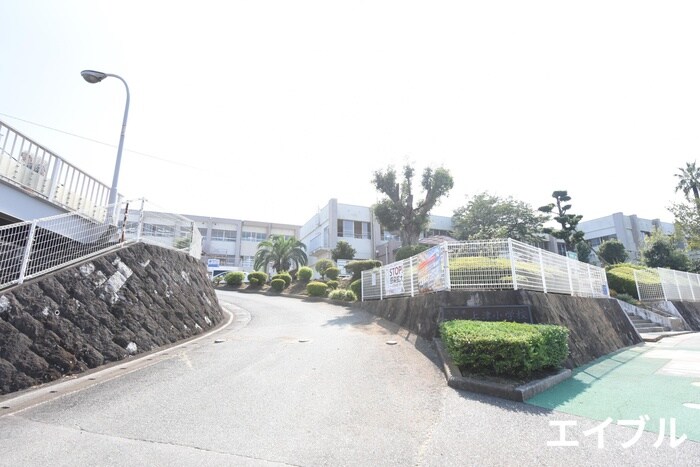 物件外観写真2　(周辺環境)