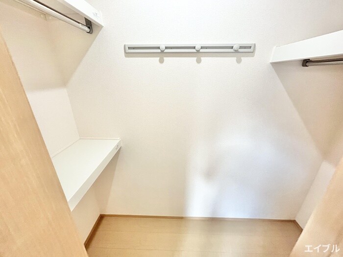 物件内観写真18　(収納)