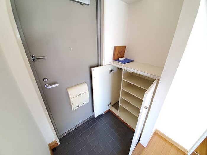 物件内観写真14　(靴箱)