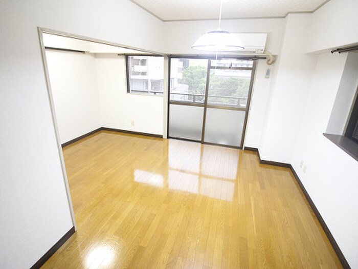 物件内観写真6　(居室)