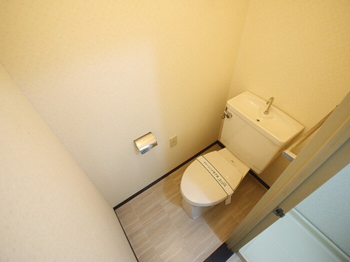 物件内観写真12　(トイレ)