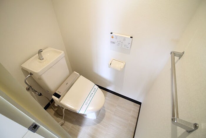 物件内観写真13　(トイレ)