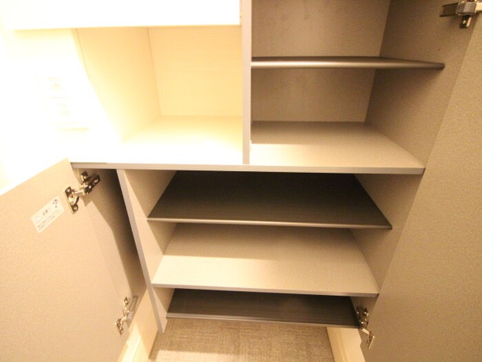 物件内観写真18　(靴箱)