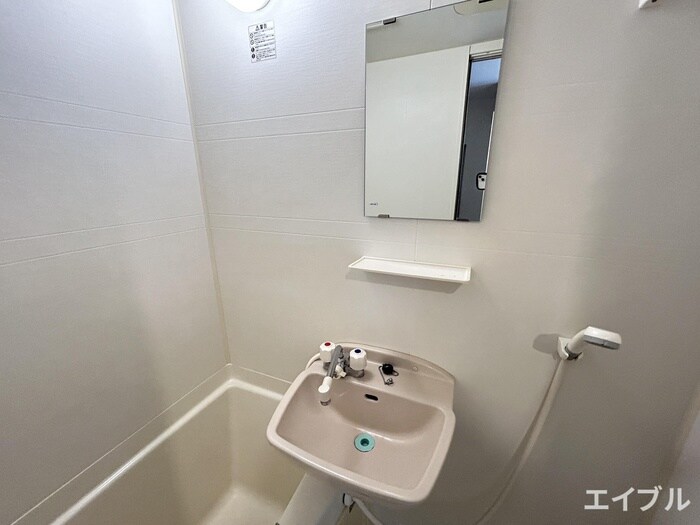 物件内観写真12　(洗面)