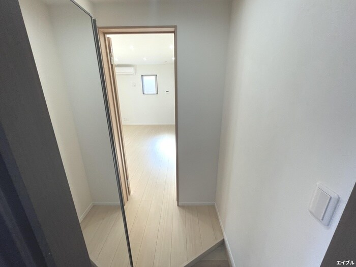 物件内観写真12　(玄関)