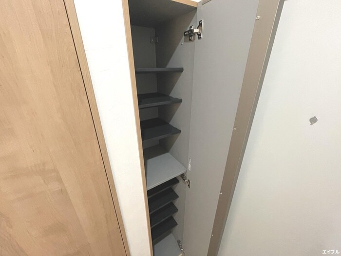 物件内観写真13　(室内からの展望)