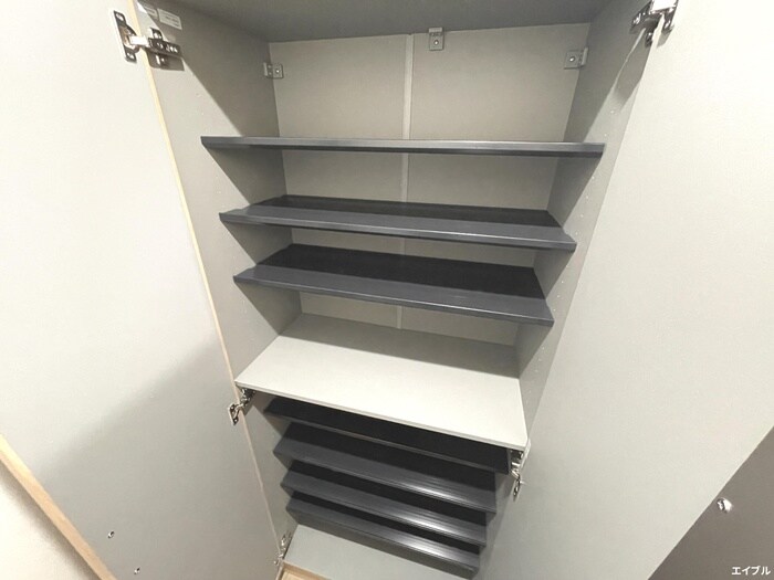 物件内観写真13　(靴箱)