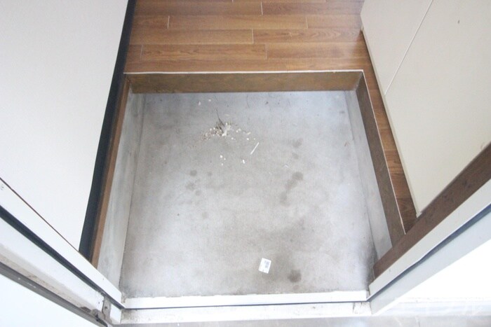 物件内観写真14　(玄関)