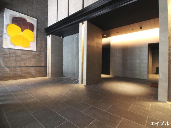 物件外観写真4　(エントランス部分)