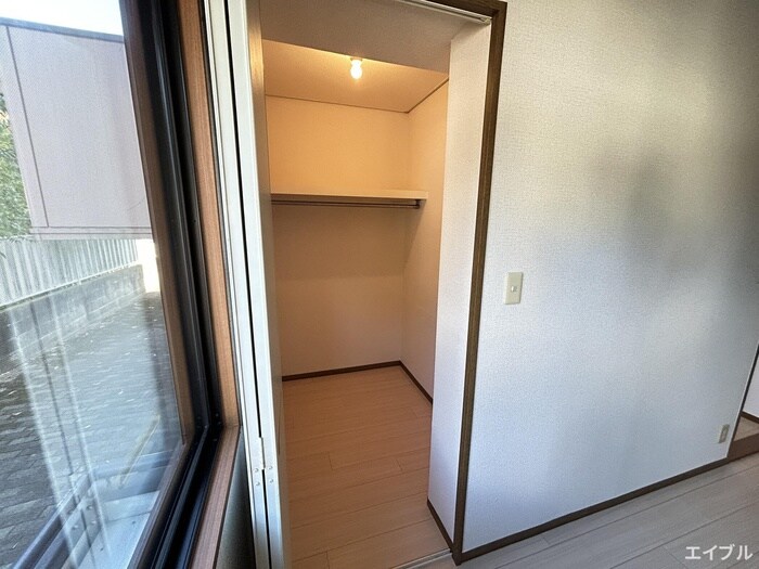 物件内観写真10　(収納)