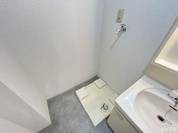 物件内観写真15　(洗濯機置場)