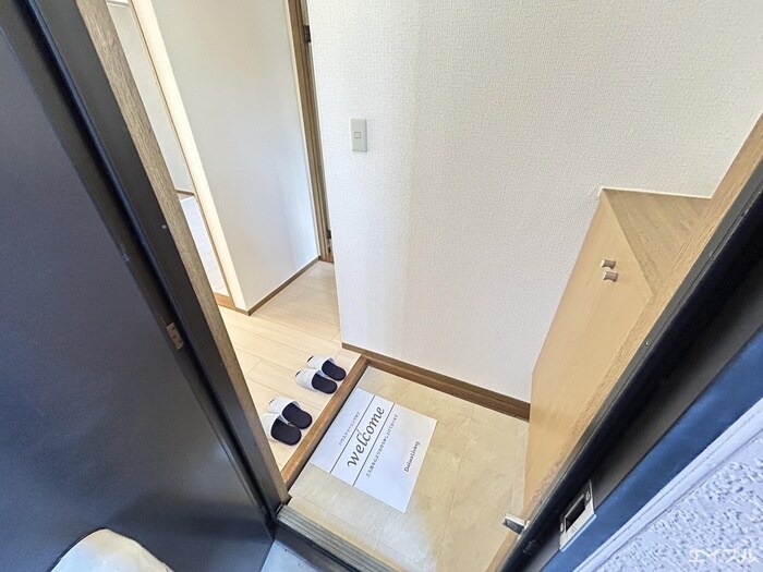 物件内観写真18　(玄関)