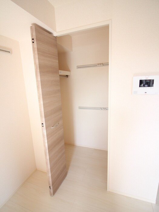 物件内観写真11　(収納)