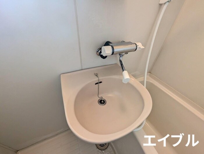 物件内観写真4　(洗面)