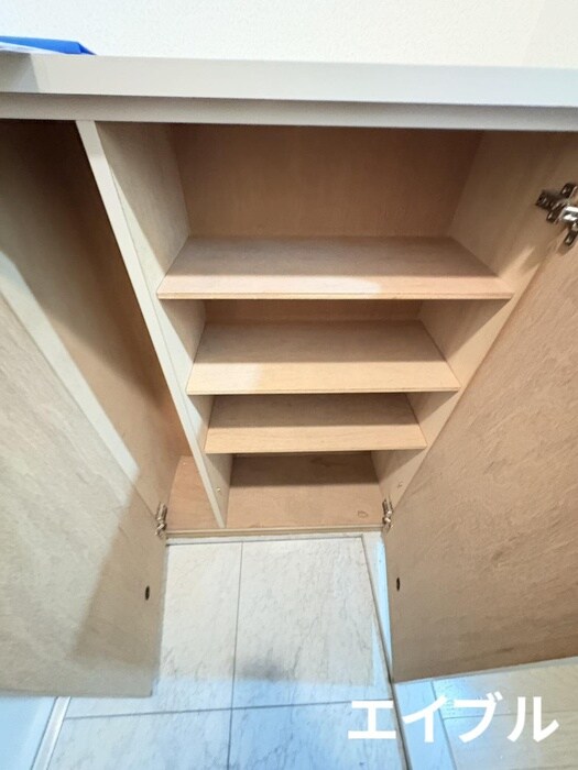 物件内観写真15　(靴箱)