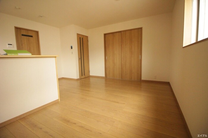 物件内観写真8　(居室)