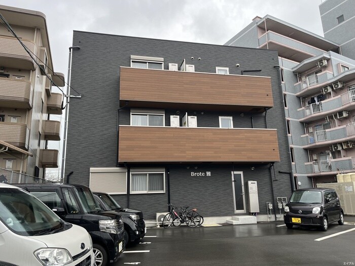 物件外観写真3　(外観写真)