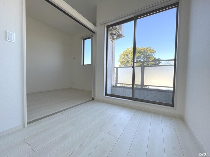 物件内観写真8　(居室)