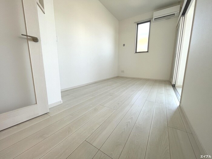 物件内観写真9　(居室)