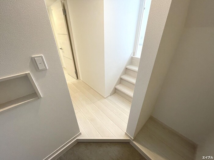 物件内観写真12　(玄関)